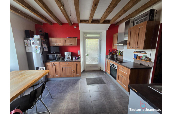 Maison à La Bazouge des Alleux