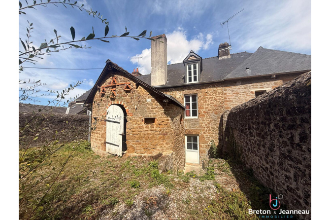 Maison de caractère au coeur de Lassay Les Châteaux