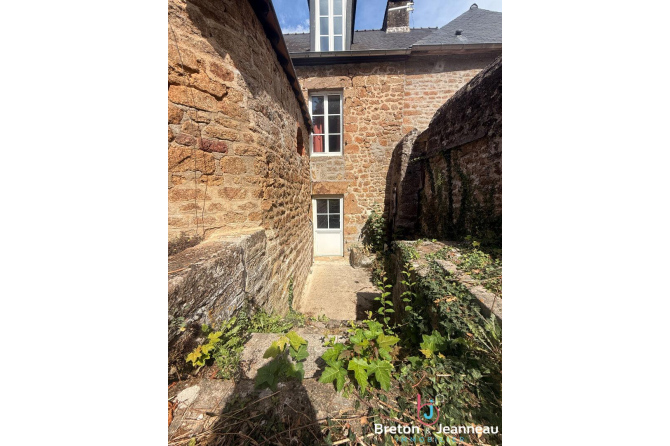 Maison de caractère au coeur de Lassay Les Châteaux