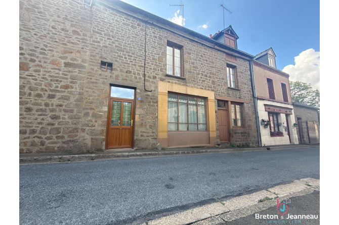 Maison de caractère au coeur de Lassay Les Châteaux