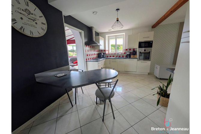 Maison sur 1,45 ha à Vaiges