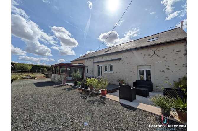 Maison sur 1,45 ha à Vaiges