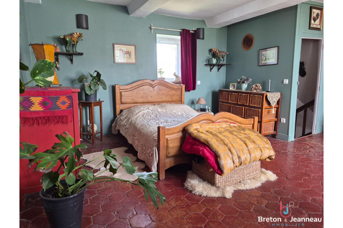 Maison en pierres sur 3 hectares 9 à Thuboeuf