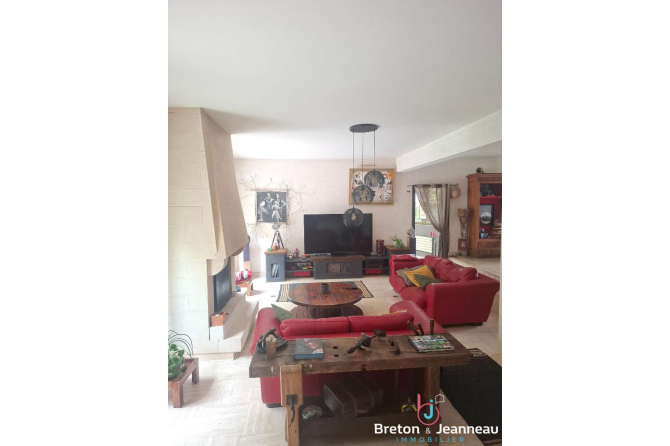 Maison d'architecte axe Mayenne / Laval