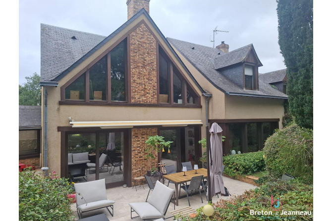 Maison d'architecte axe Mayenne / Laval
