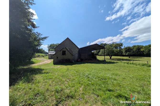 Longère à rénover 1,7 hectares secteur EVRON