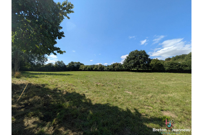 Longère à rénover 1,7 hectares secteur EVRON