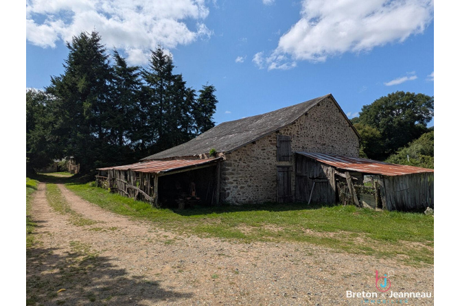 Longère à rénover 1,7 hectares secteur EVRON