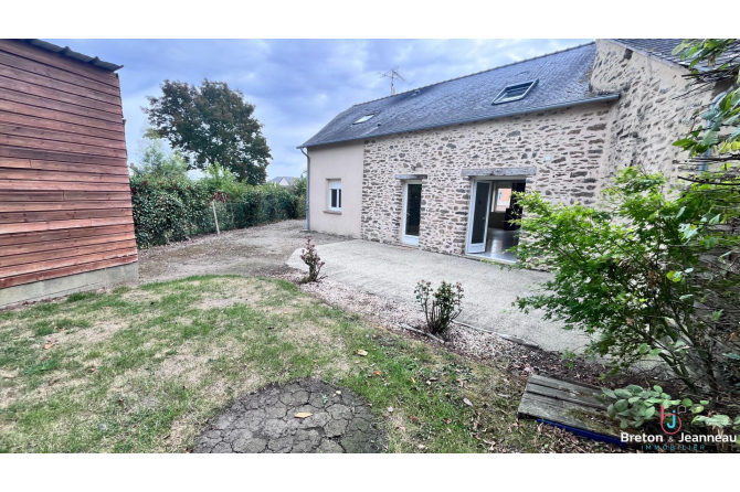 Maison axe Laval Ernée
