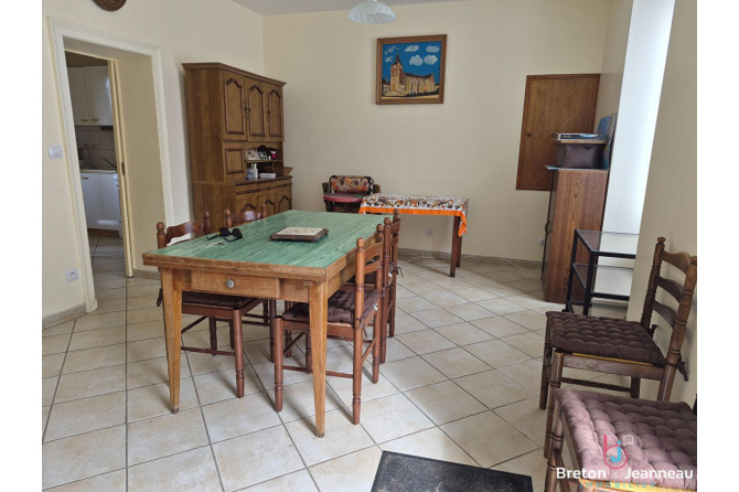 Maison de bourg entre Villaines la Juhel et Mayenne