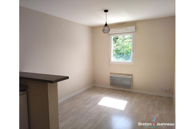 APPARTEMENT F2 à MAYENNE