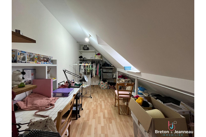 One-bedroom apartment on the left bank Laval