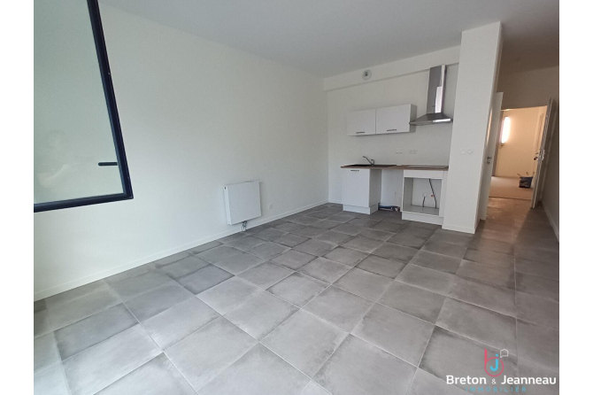 STUDIO in LAVAL FERRIE district