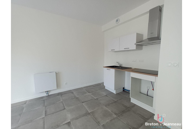 STUDIO in LAVAL FERRIE district