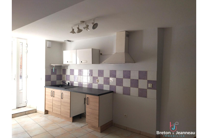 MAISON F6 à ST CHRISTOPHE DU LUAT