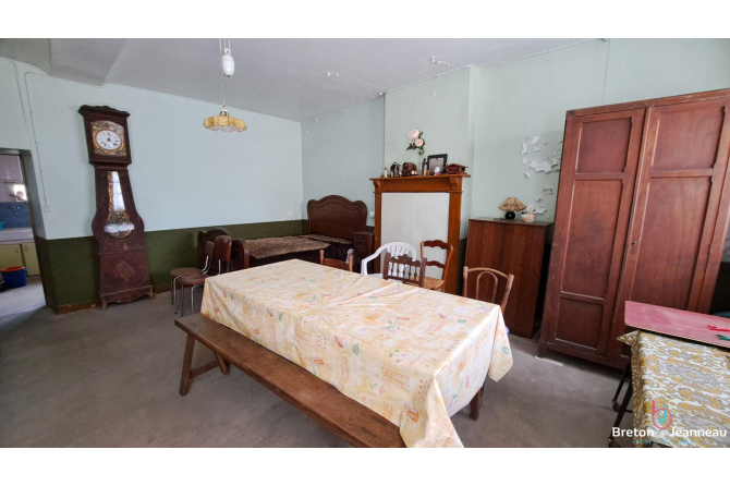 Maison en campagne à proximité de LASSAY-LES-CHÂTEAUX