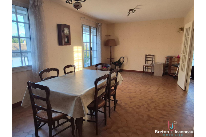 Pavillon sur sous-sol à Villaines-la-Juhel