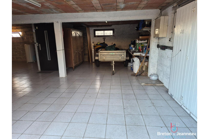 Pavillon sur sous-sol à Villaines-la-Juhel