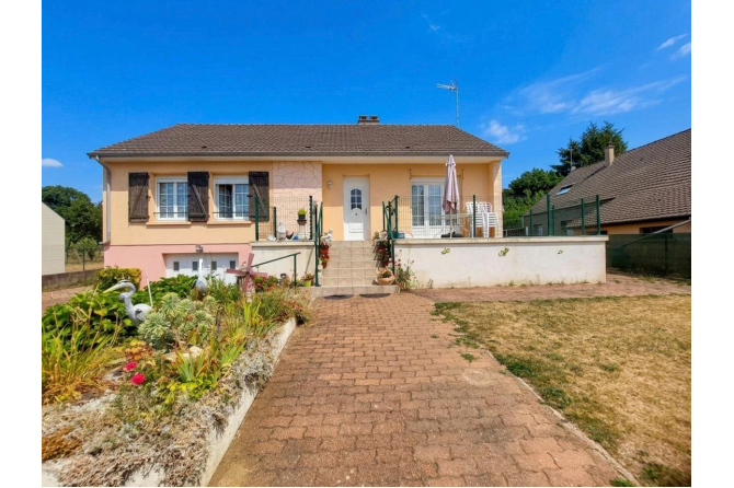 Pavillon avec sous-sol complet à Ciral