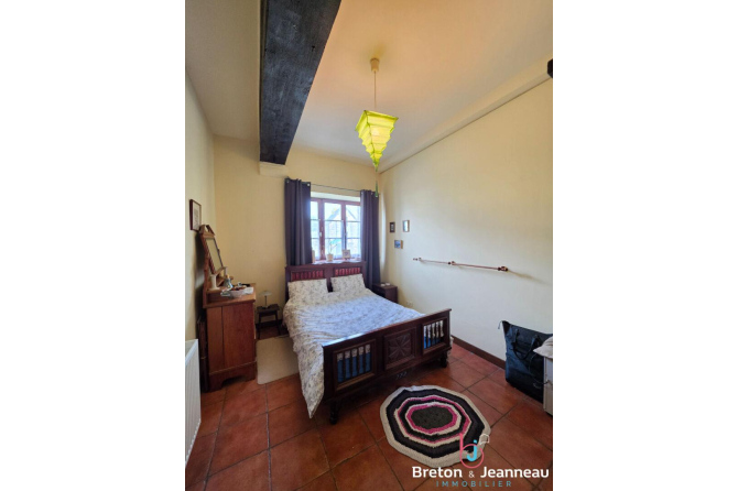 Maison sur 1,3 ha secteur Andouillé