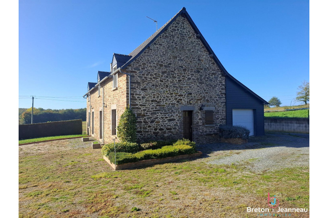 Longère familiale 5 chambres axe Mayenne Laval