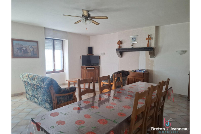 Longère familiale 5 chambres axe Mayenne Laval