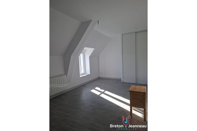 Longère familiale 5 chambres axe Mayenne Laval