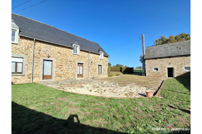 Longère familiale 5 chambres axe Mayenne Laval