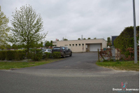 Local commercial à Ernée avec parkings