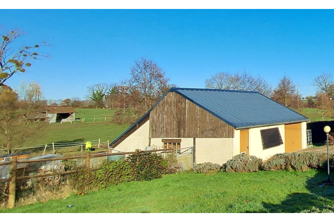 Fermette sur 1ha 35 entre Céaucé et Lassay les Châteaux