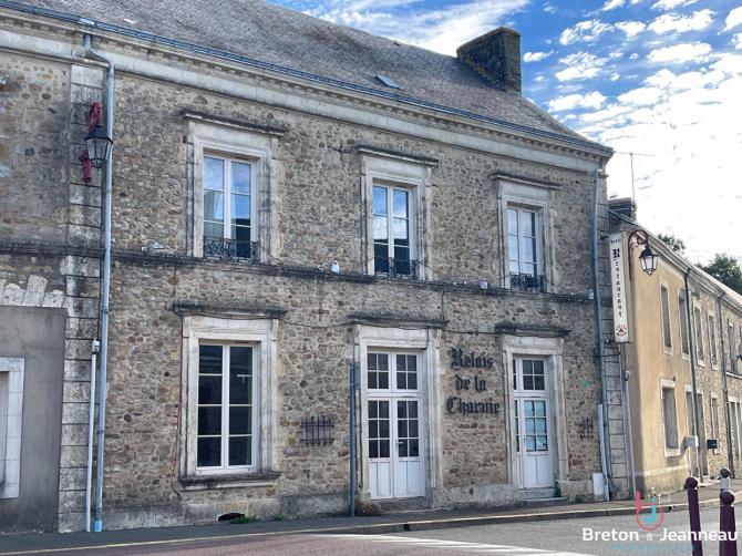 Maison 16 pièces 451 m² · à Conlie · 451 m² · 252 400 €