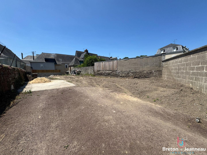 Terrain 234 m² · à Château-Gontier-sur-Mayenne · 54 900 €