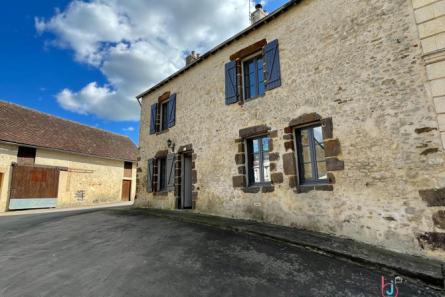 Maison en pierres à Neuvillalais 72