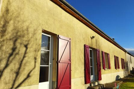 Maison style longère proche de Sillé le Guillame