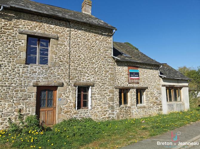 Maison à St Thomas de Courceriers