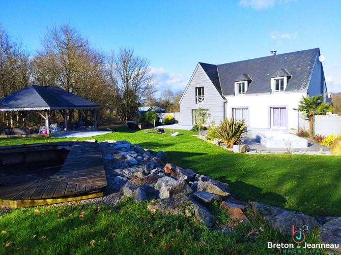 Propriété sur 1.17 hectares à MAYENNE