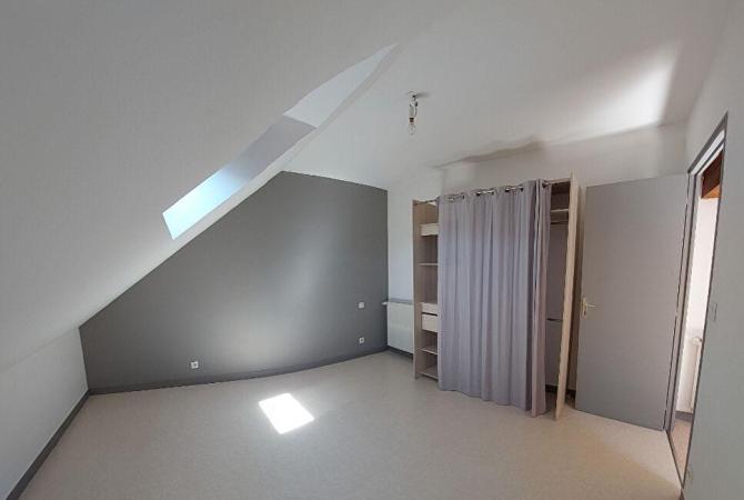 APPARTEMENT T4 à ERNEE