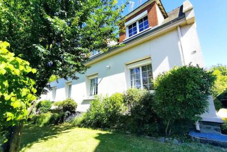 Maison de ville à Mayenne