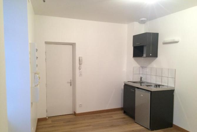 APPARTEMENT T4 à ERNEE