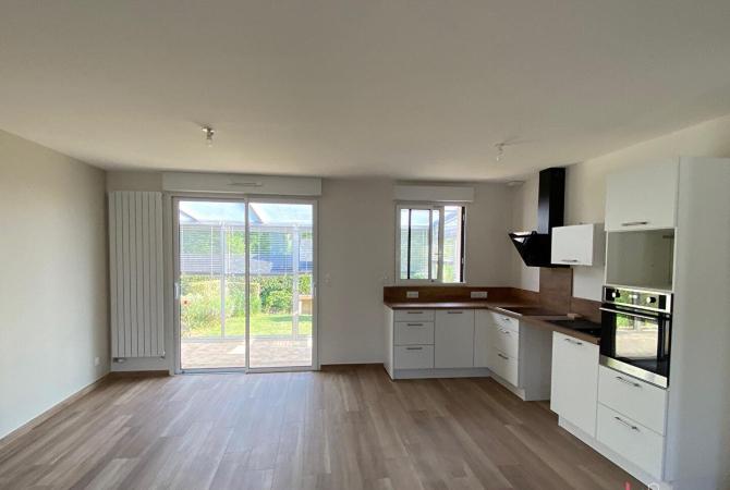 EXCLUSIVITE FOUGERES MAISON PLAIN PIED AVEC JARDIN ET GARAGE