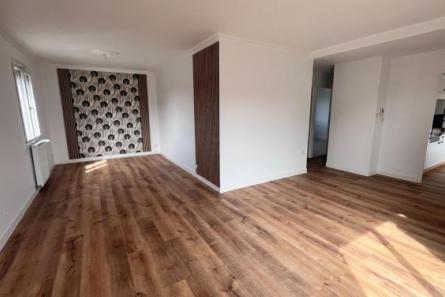 Maison Saint Berthevin 5 pièce(s) 90 m2