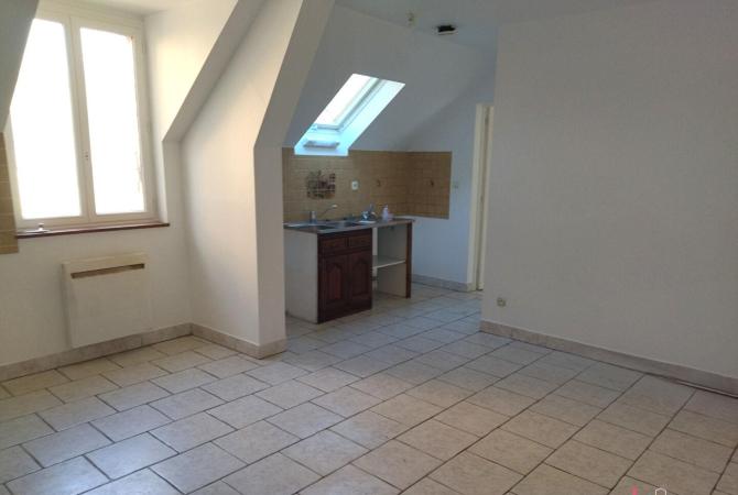 APPARTEMENT T4 à ERNEE