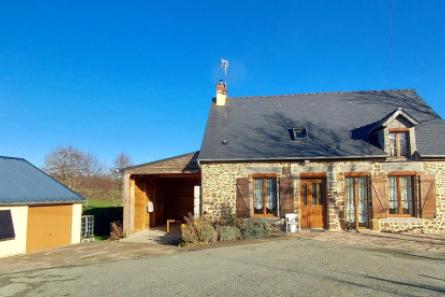 Fermette sur 1ha 35 entre Céaucé et Lassay les Châteaux