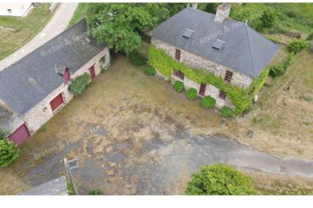 Propriété avec plan d'eau proche de Villaines la Juhel