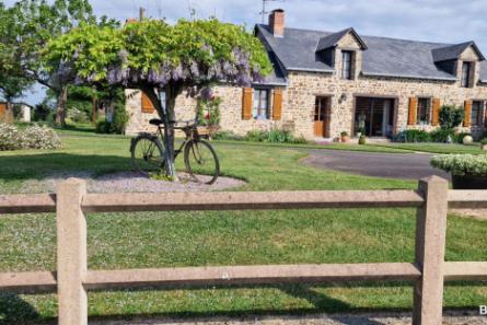 Fermette rénovée à 15 min de Laval