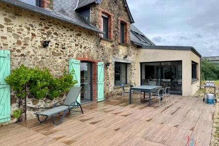 Propriété sur 1 ha 06 à Nuillé sur Vicoin