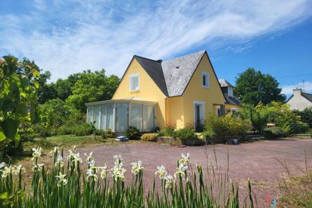 Maison à Montsurs