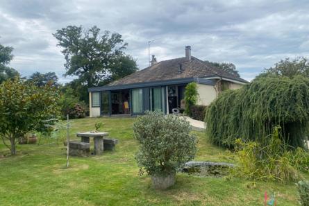 Maison avec accès de plain-pied secteur Mayenne