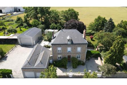 Maison avec dépendances à Javron Les Chapelles