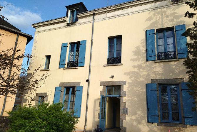 APPARTEMENT F2 à MONTSURS CENTRE VILLE